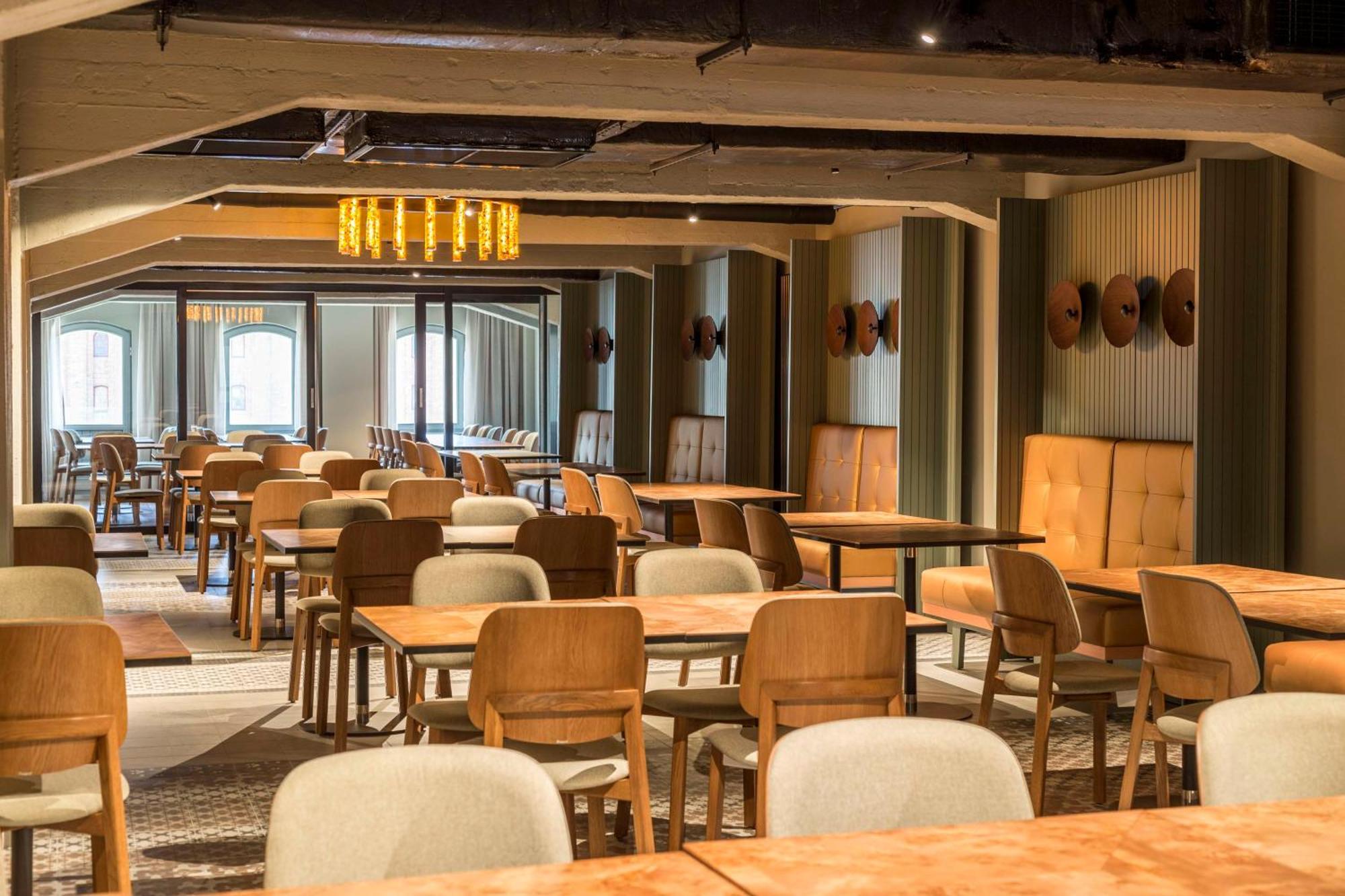 Radisson Hotel & Suites, Gdansk, Wyspa Spichrzow Esterno foto